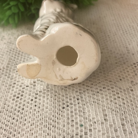 Vintage White Kitty Cat Figurine Bone China Taiwan 3" Tall Collectible. - Picture 5 of 7